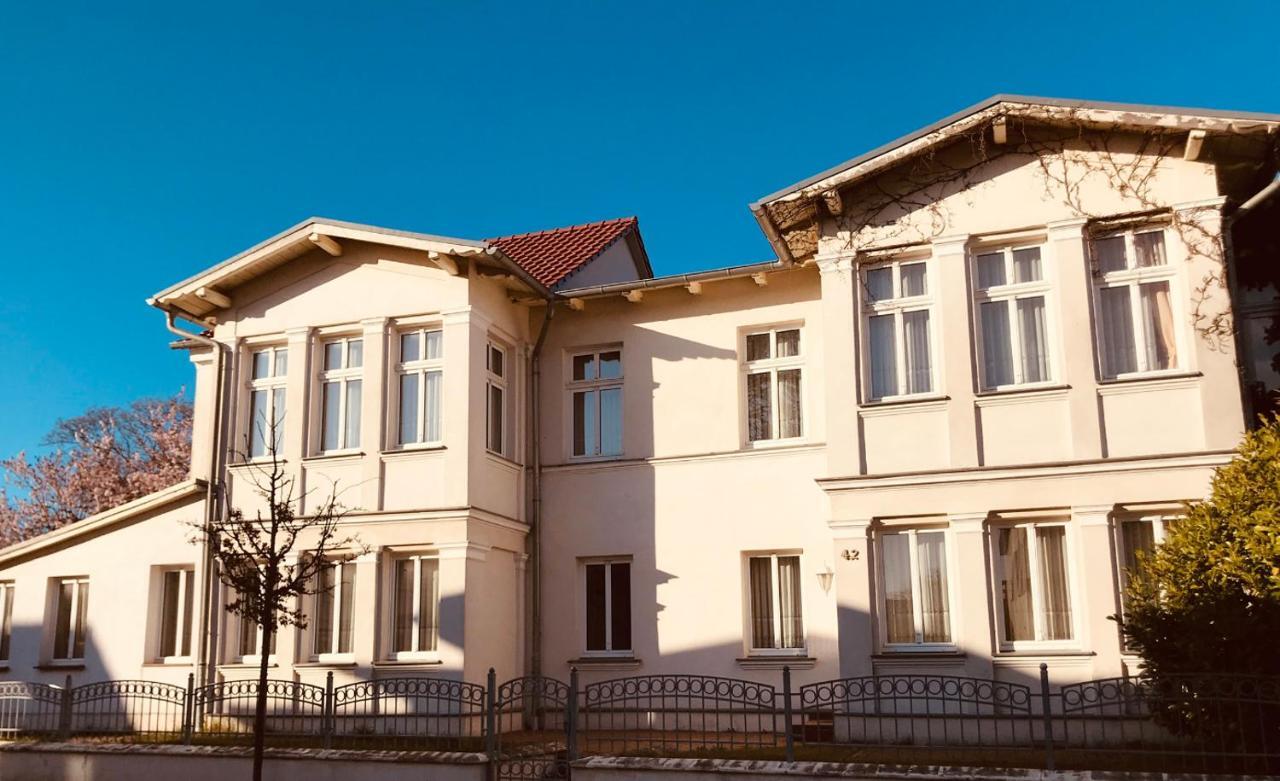 Ferienwohnungen Hennig Heringsdorf  Ngoại thất bức ảnh